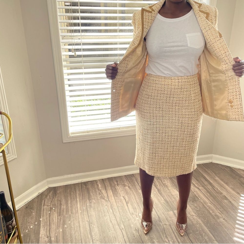 Oscar de la Renta Vintage Tweed Blazer and Pencil Skirt Suit - Picture 7 of 15